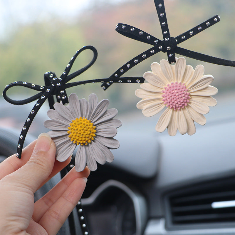 Wholesale Daisy Car Fragrance Expanding Stones Pendant