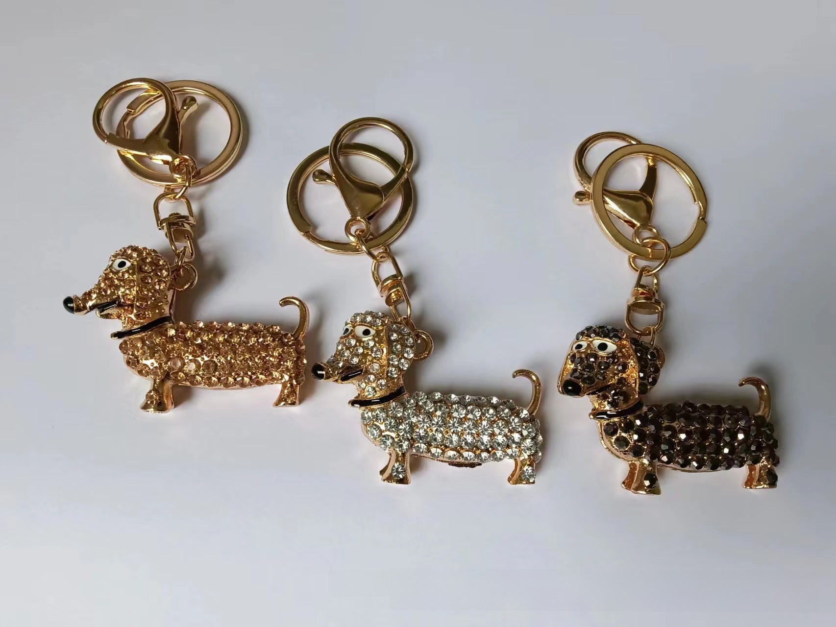 Wholesale Zinc alloy puppy diamond keychain