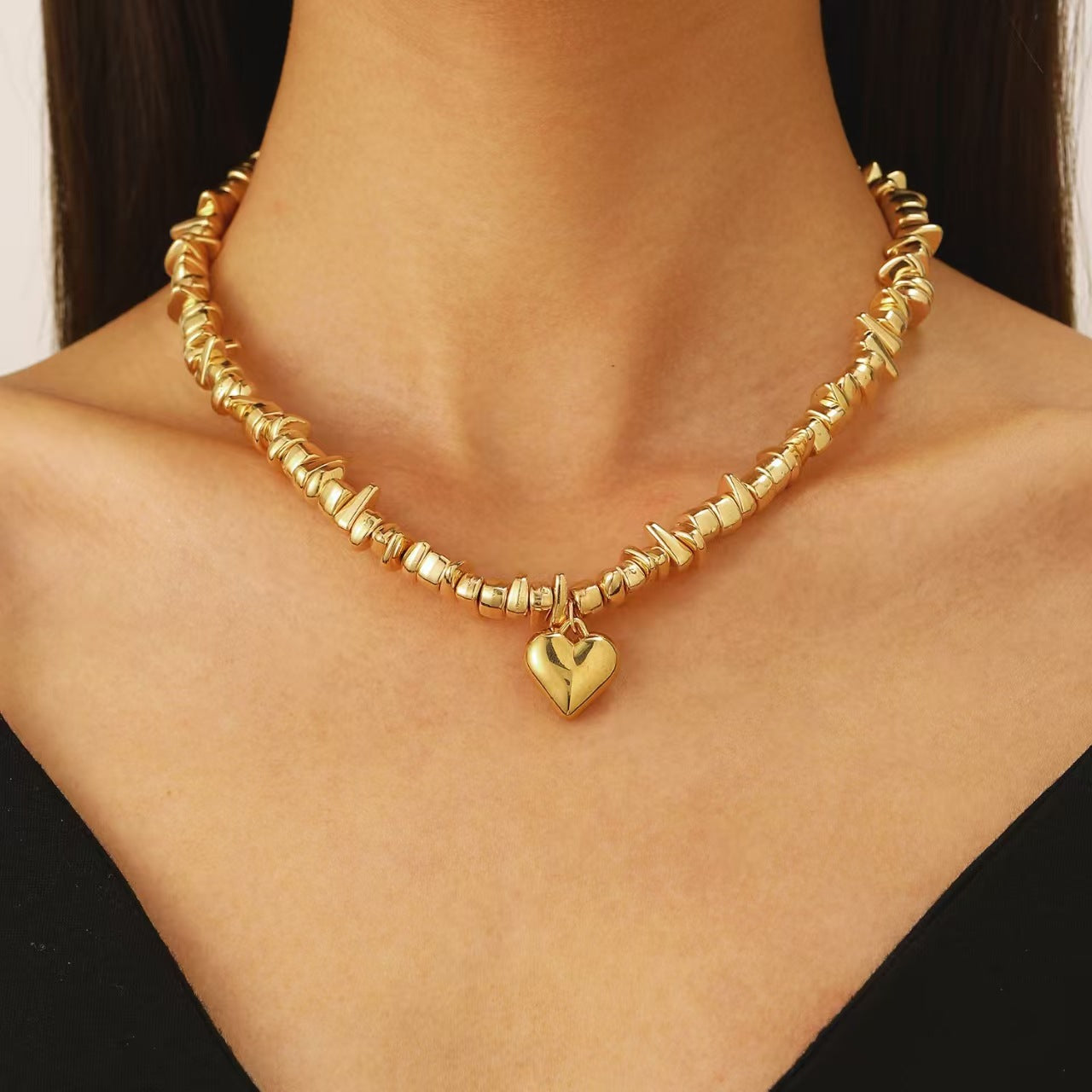 Wholesale Silver Geometric Heart Pendant Necklace