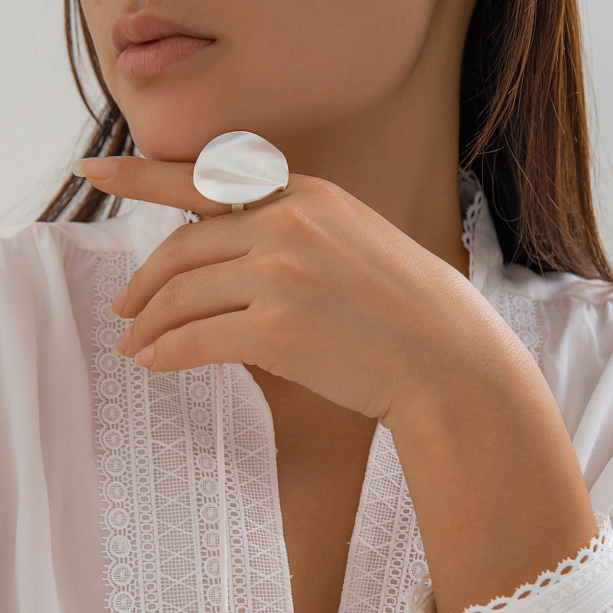 Wholesale exaggerated disc pleated metal ring simple irregular niche flower ring