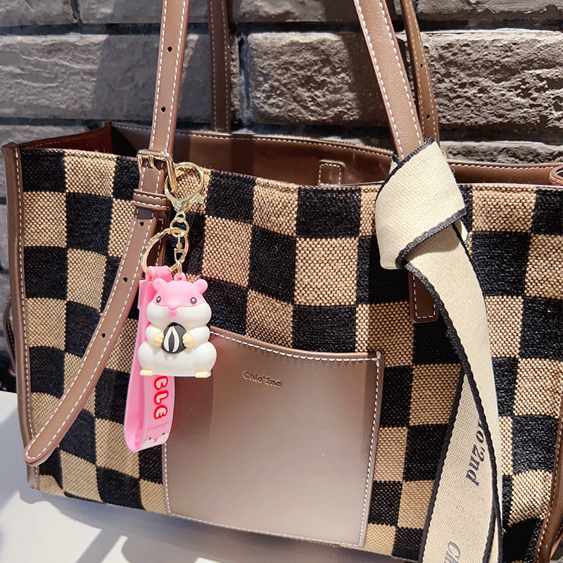 Wholesale Cartoon Animals, Small Hamster Figurines, PVC Keychains