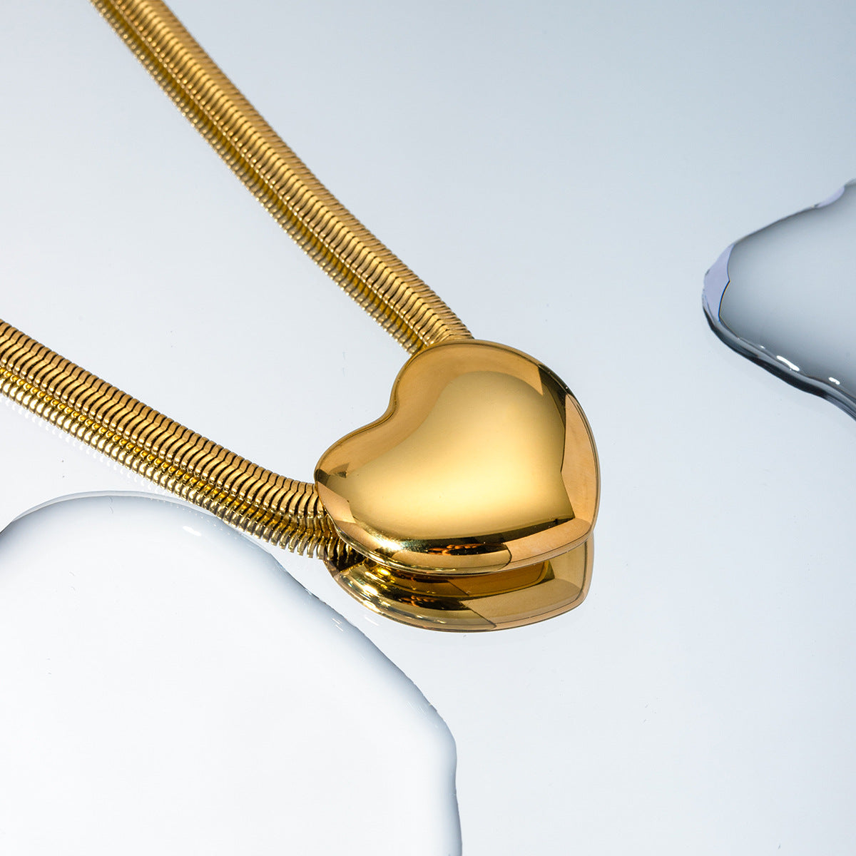 Wholesale Valentine's Day 16k Gold Stainless Steel Flat Snake Chain Love Necklace