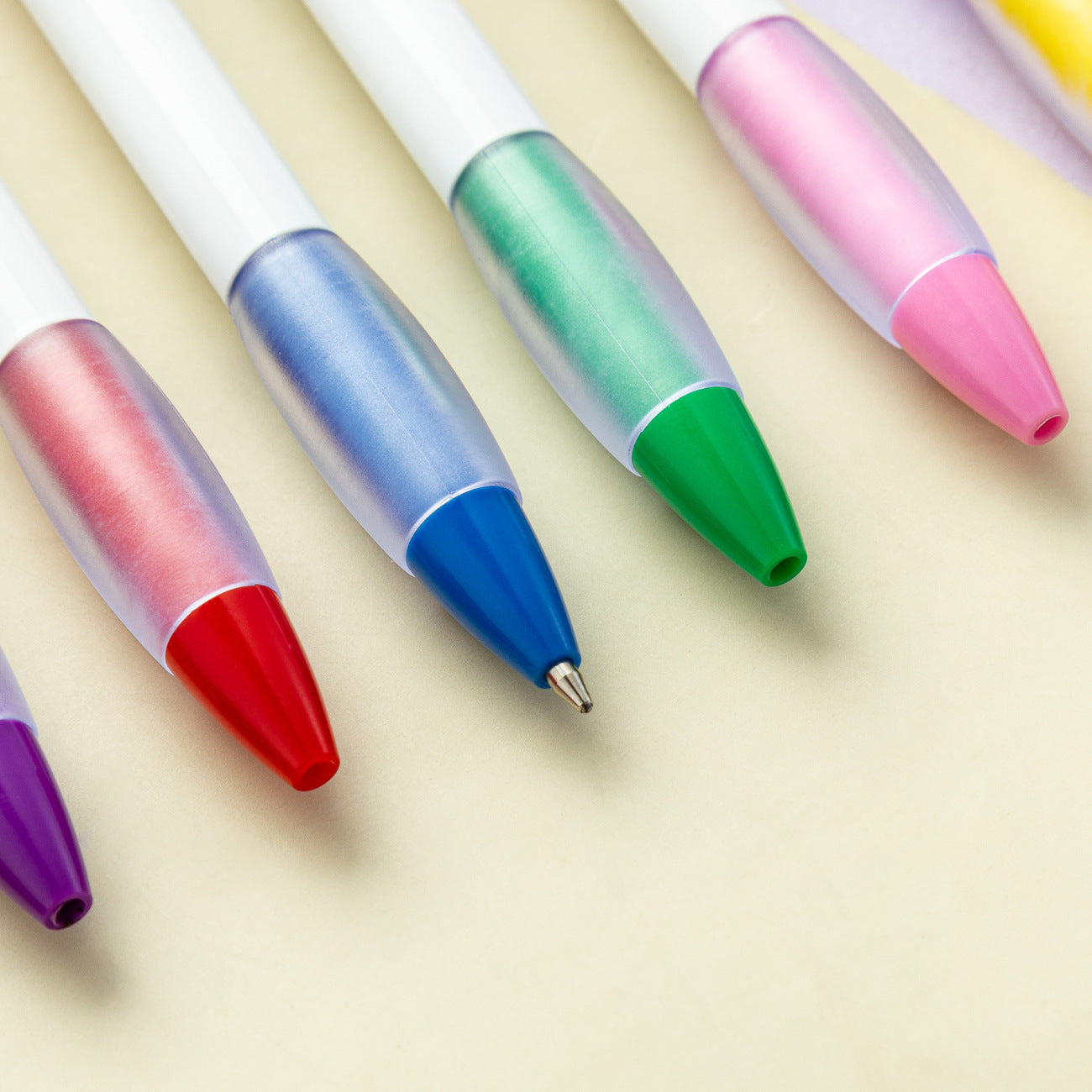 Bolígrafo de bolígrafo de lápiz de cinta de plástico al por mayor