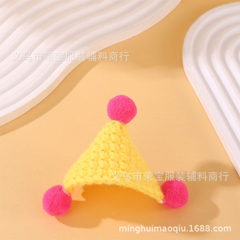 Wholesale 10pcs/pack Mini Knitted Pet Doll Triangle Hat Pet Accessories DIY Wool Doll Accessories