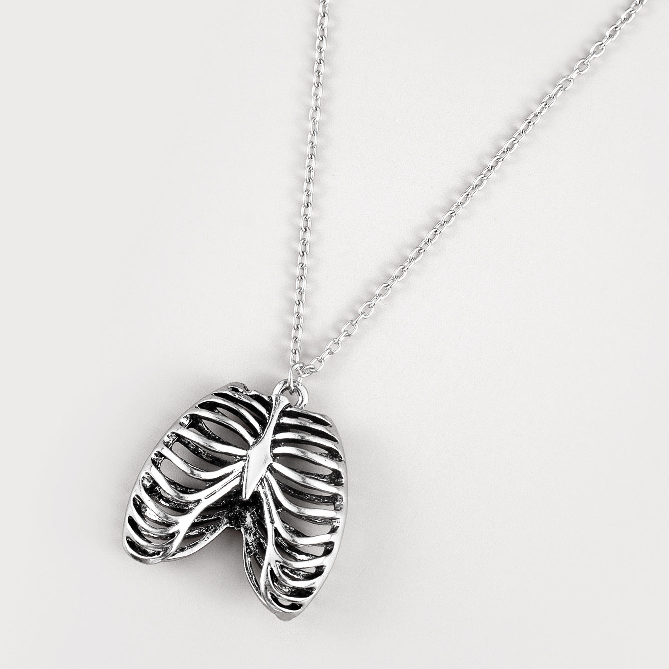 Wholesale Heart Pendant Gothic Clavicle Alloy Necklace