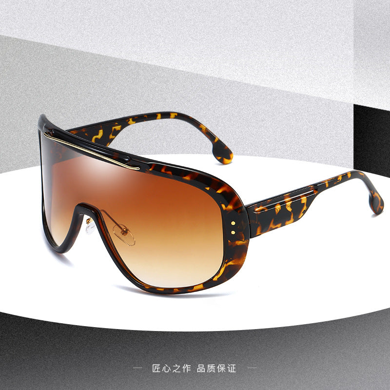 Wholesale Large Frame Integrated Lens PC Sunglasses