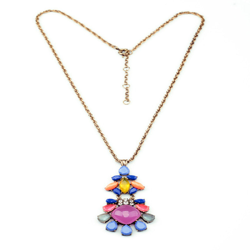 Venta al por mayor Collar colgante de flor hueca de aleación