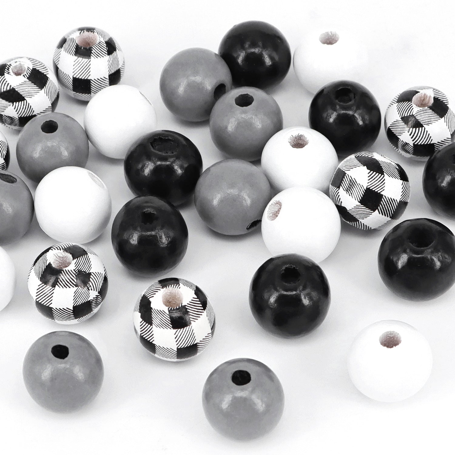 Venta al por mayor 20PCS / Pack 15MM Cuentas de madera a cuadros en blanco y negro