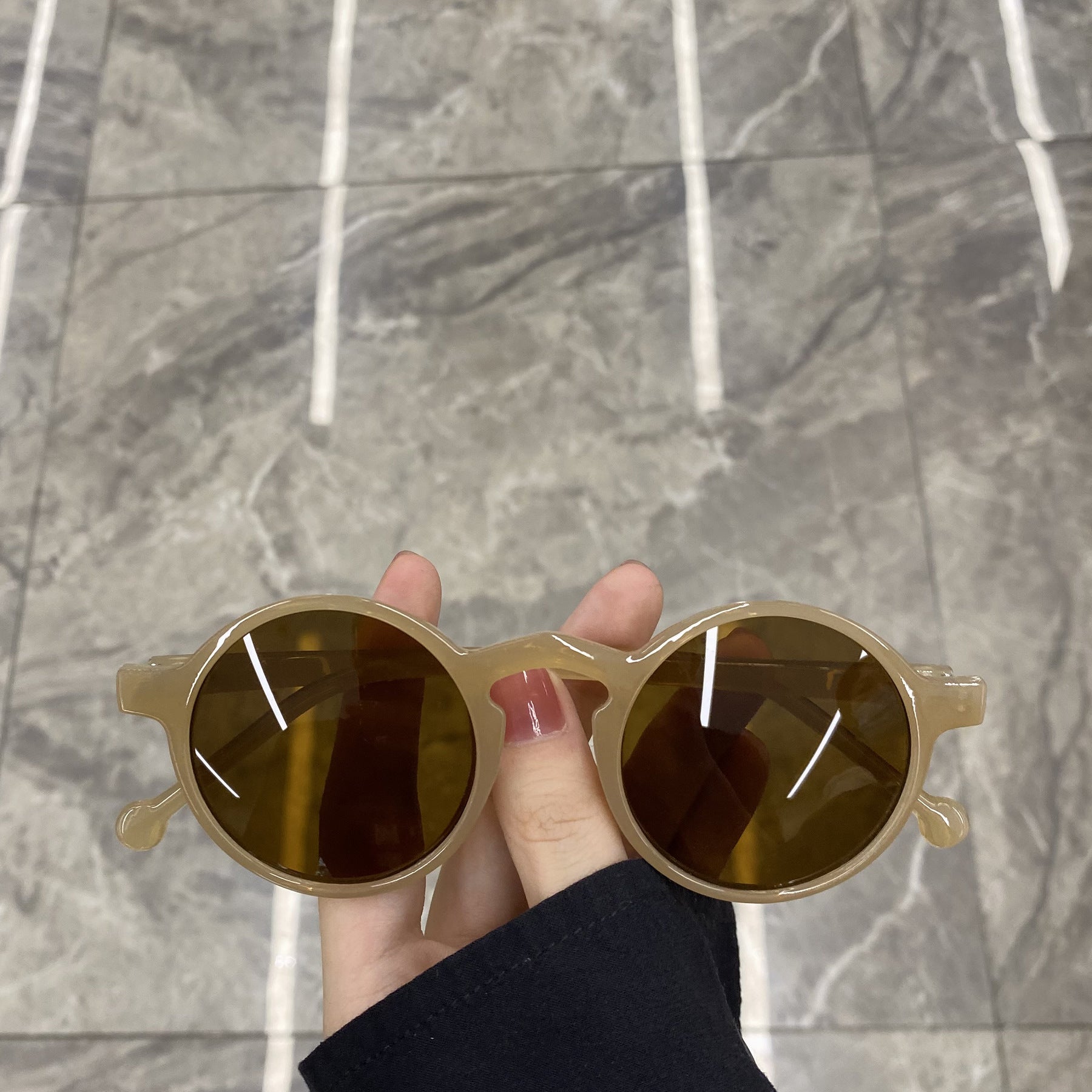 Wholesale Round Retro Cute PC Women's Sunglasses