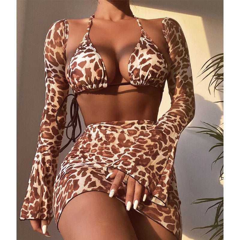 Conjunto de tres piezas de traje de baño de poliéster con estampado de leopardo al por mayor