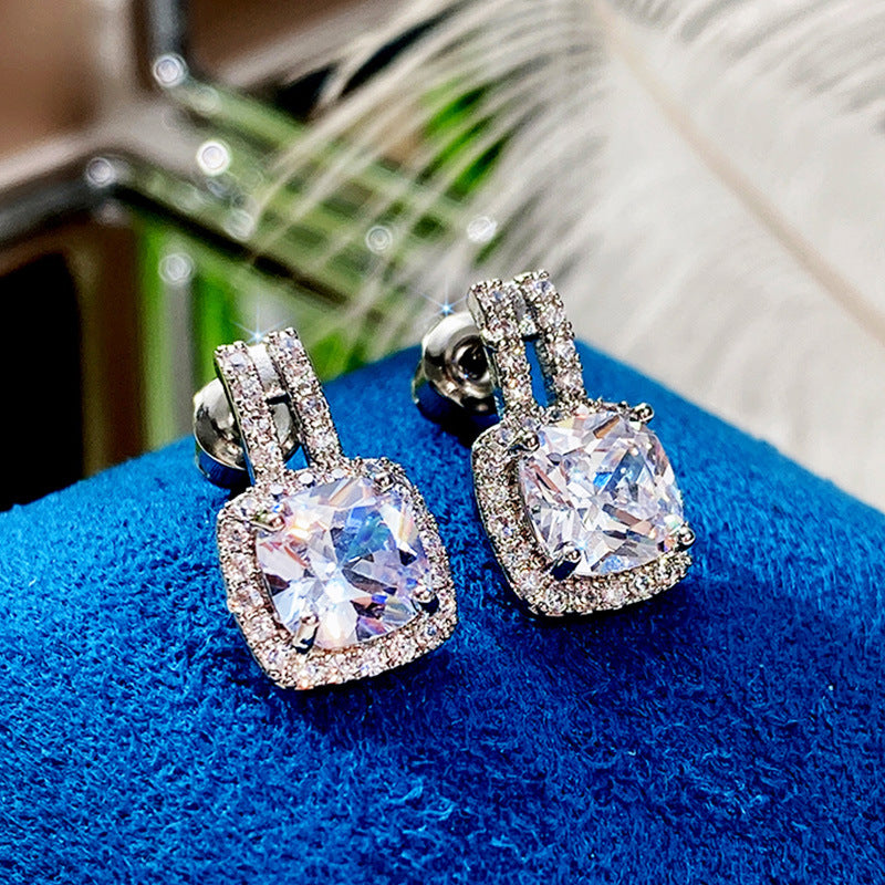 Aretes De Cobre De Diamante Redondo Simple al por mayor