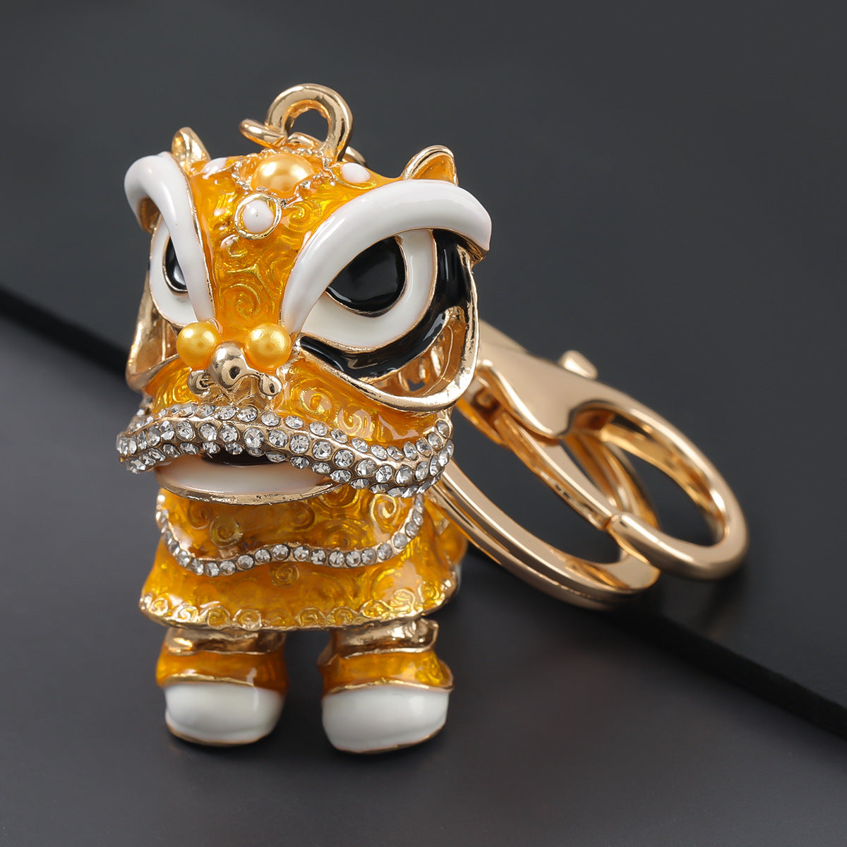 Wholesale Alloy Drip Oil Diamond Lion Dance Keychain