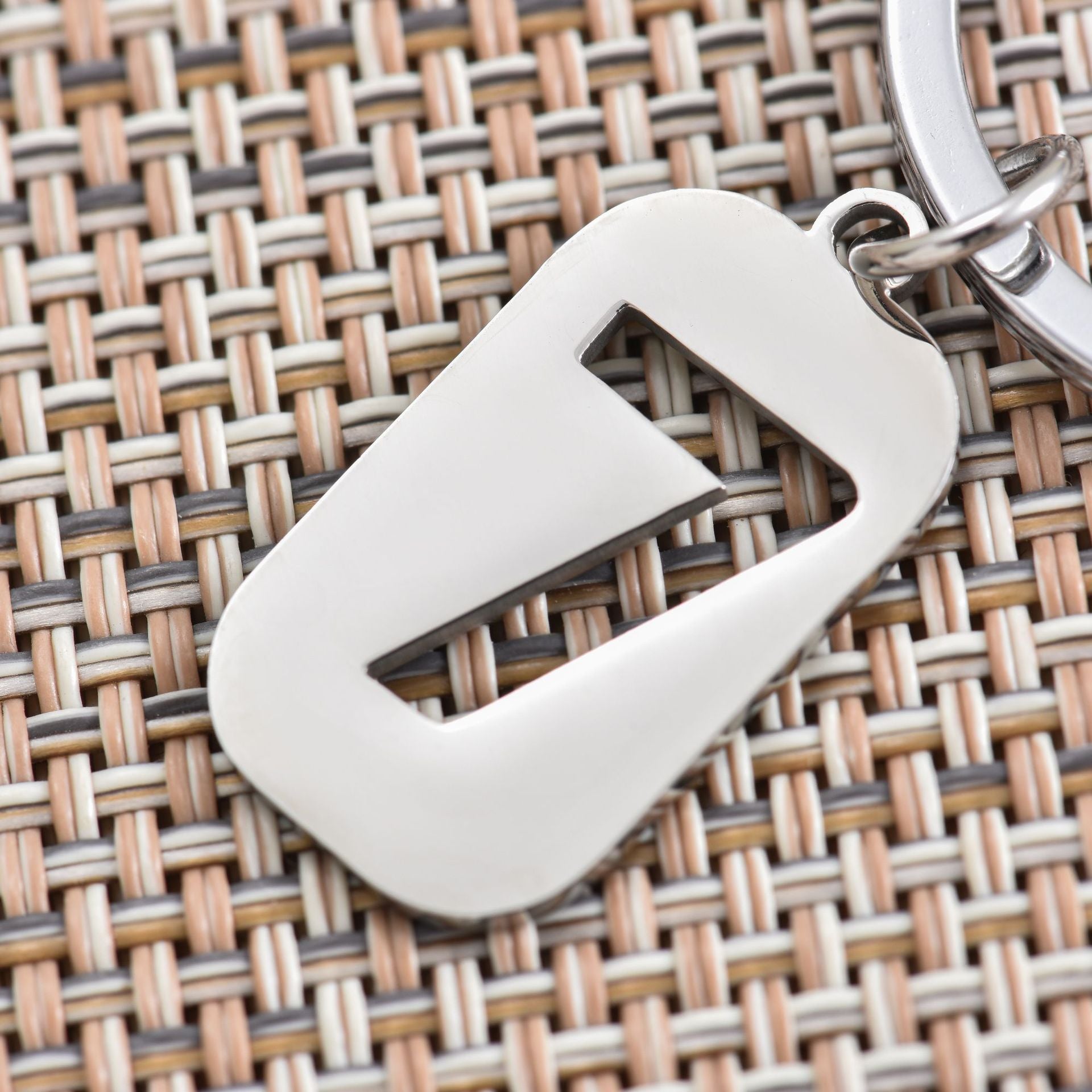 Venta al por mayor Llavero Lucky Number 7 de acero inoxidable