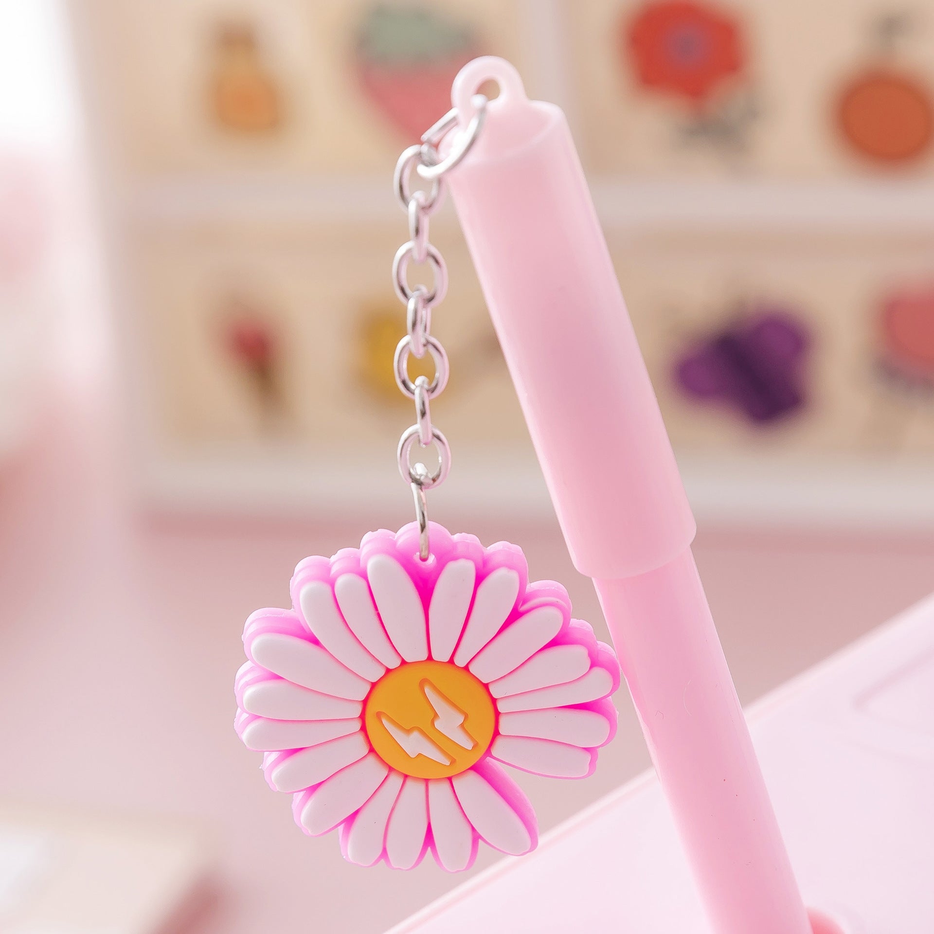 Wholesale Plastic Small Flower Pendant Ballpoint Pen