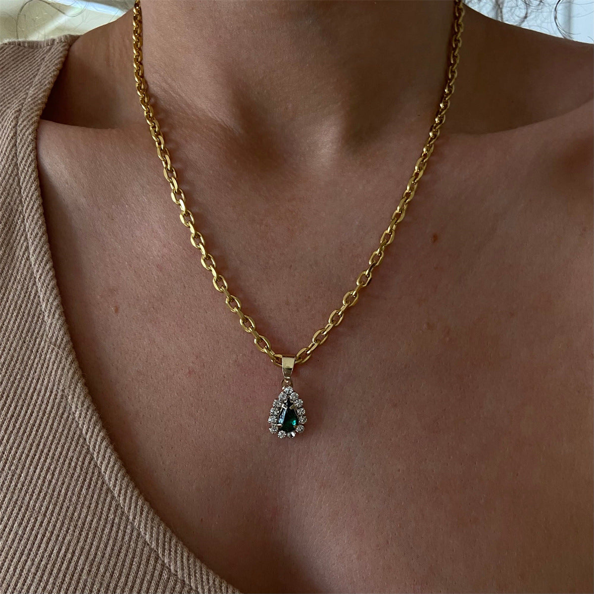 Wholesale Drop Shape Zircon Full Diamond Copper Necklaces