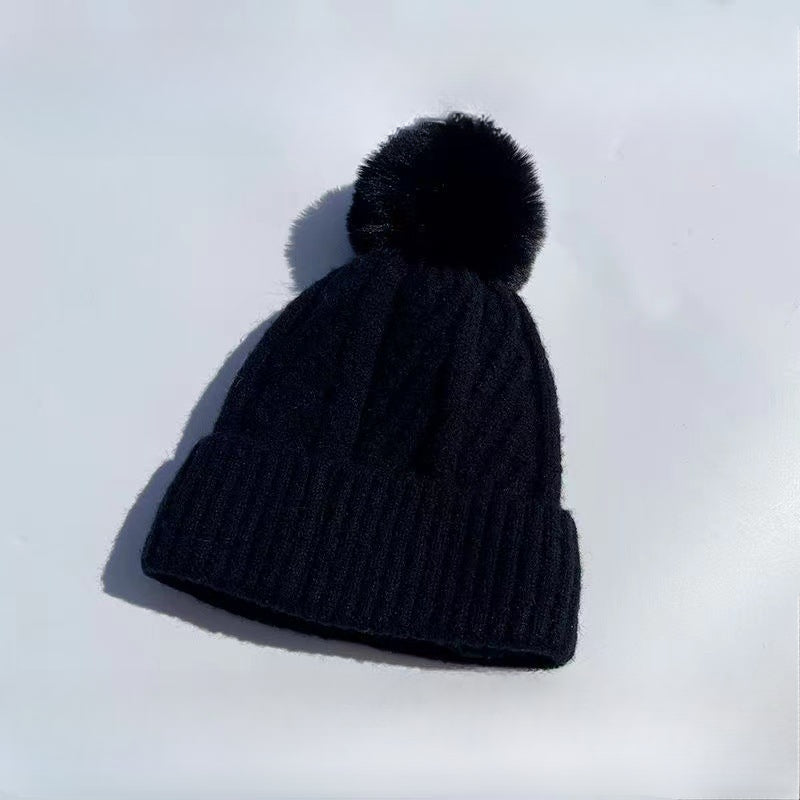 Wholesale A Large Brim Is Versatile and Insulating Beanie