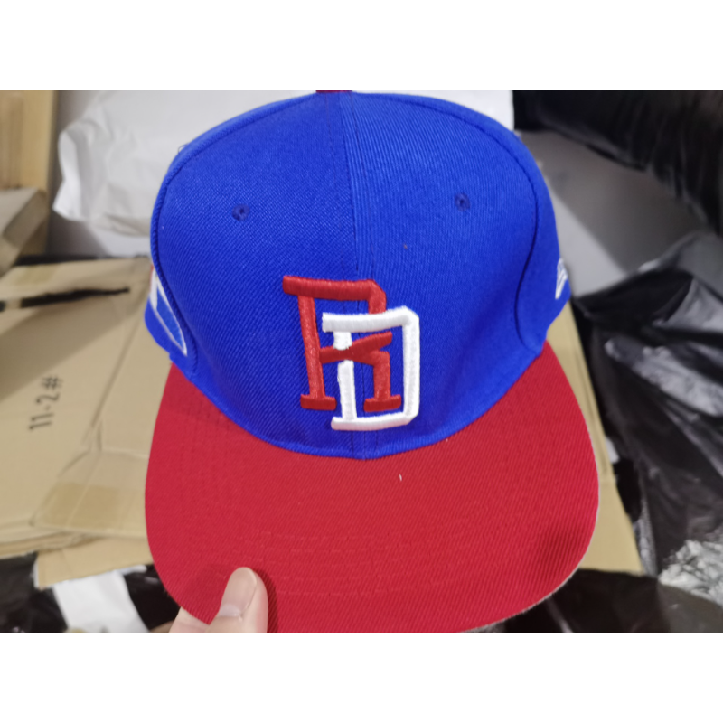 Capilla de béisbol bordada del equipo de acrílico de acrílico al por mayor