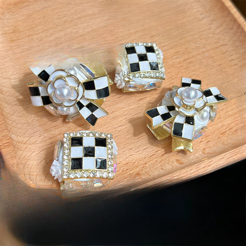 Wholesale Black and White Checkerboard Bow Square Diy Beads