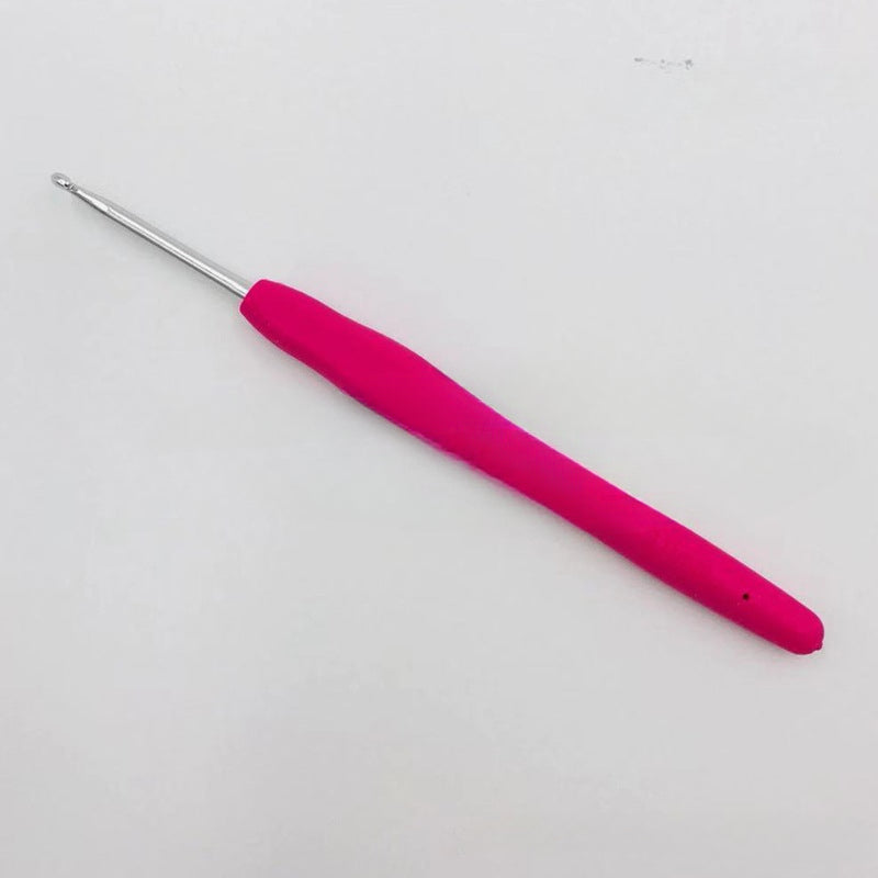 Wholesale 10pcs Red Embroidery TPR Soft Handle Metal Aluminum Large Solid Soft Handle Aluminum Hook Needle