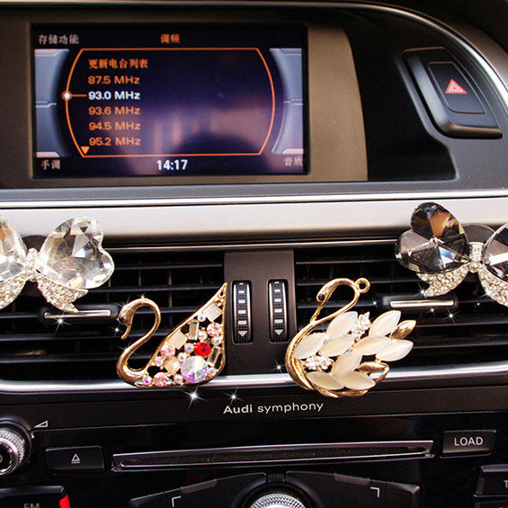 Wholesale Perfume Air Conditioner Air Outlet Diamond Alloy Car Accessories