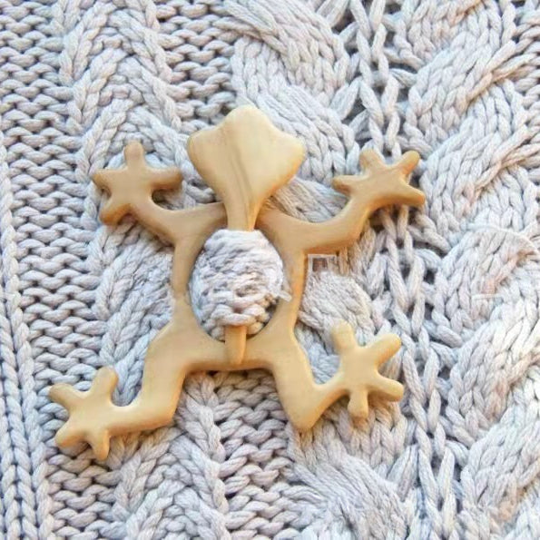 Wholesale of Wooden Animal Brooches