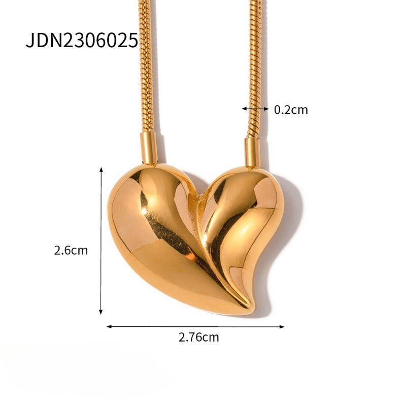 Wholesale 18K Gold Exaggerated Large Heart Shaped Stainless Steel Necklace