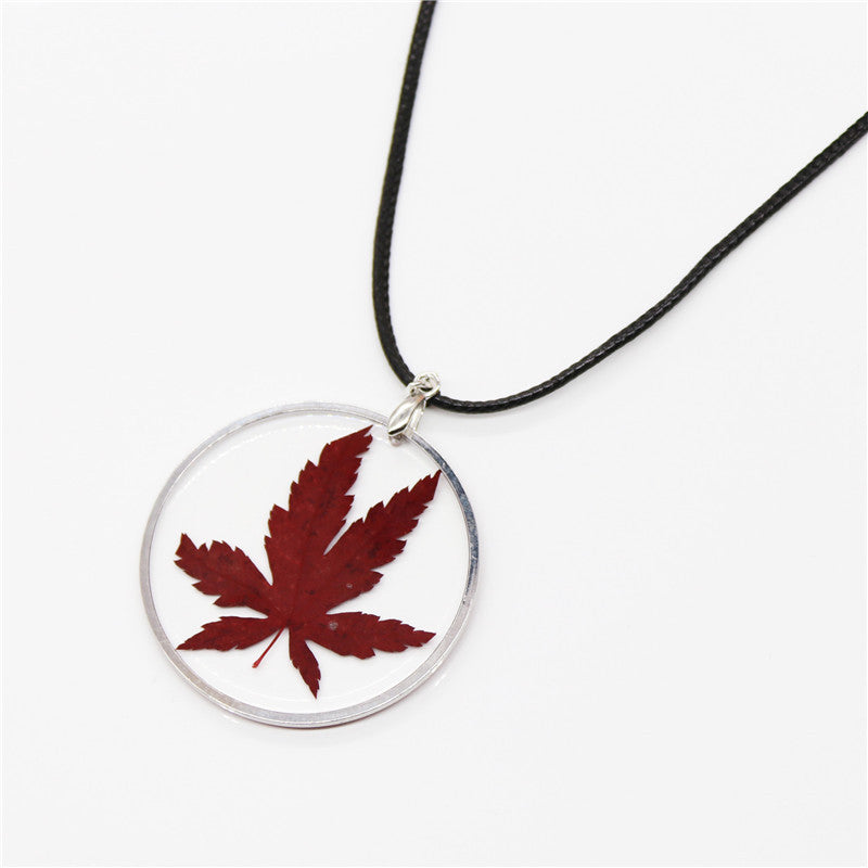 Wholesale 6pcs Resin Dripping Glue Dried Flower Maple Leaf Fashion Handmade Necklace