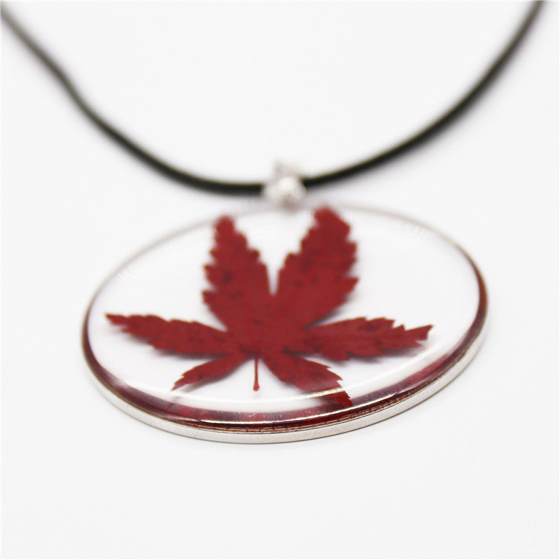 Wholesale 6pcs Resin Dripping Glue Dried Flower Maple Leaf Fashion Handmade Necklace