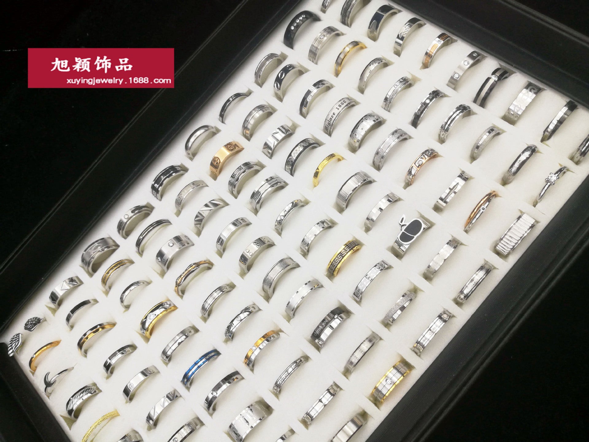 Wholesale 20PCS Stainless Steel Random Men and Women Style Rings