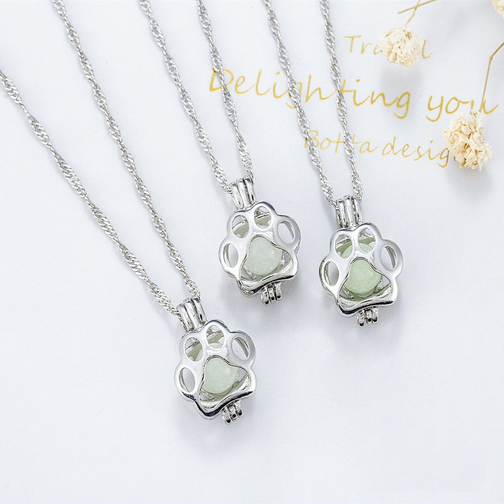 Wholesale  glow-in-the-dark dog footprint necklace
