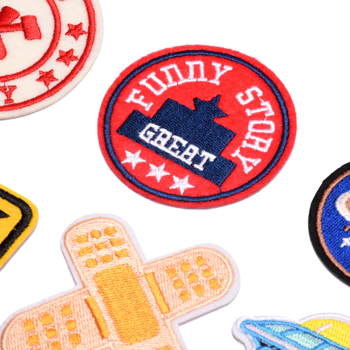 Wholesale Cartoon Embroidered Cloth Patches For Clothing 10 Styles Sew On Labels DIY Fashion Accessory For Everyday And Resale
