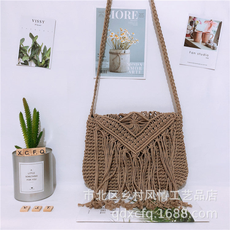 Wholesale Triangular Covered Cotton Tassel Shoulder Straw Woven Bag