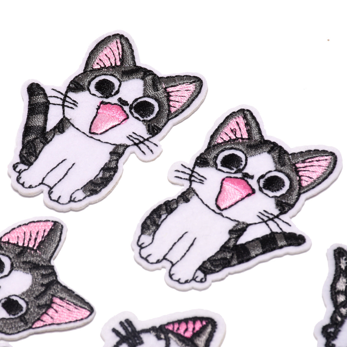 Wholesale 7PCS Cute Embroidered Cat Patches Self Adhesive Fabric Badges For Clothing Decoration DIY Craft Supply Resale Accessory
