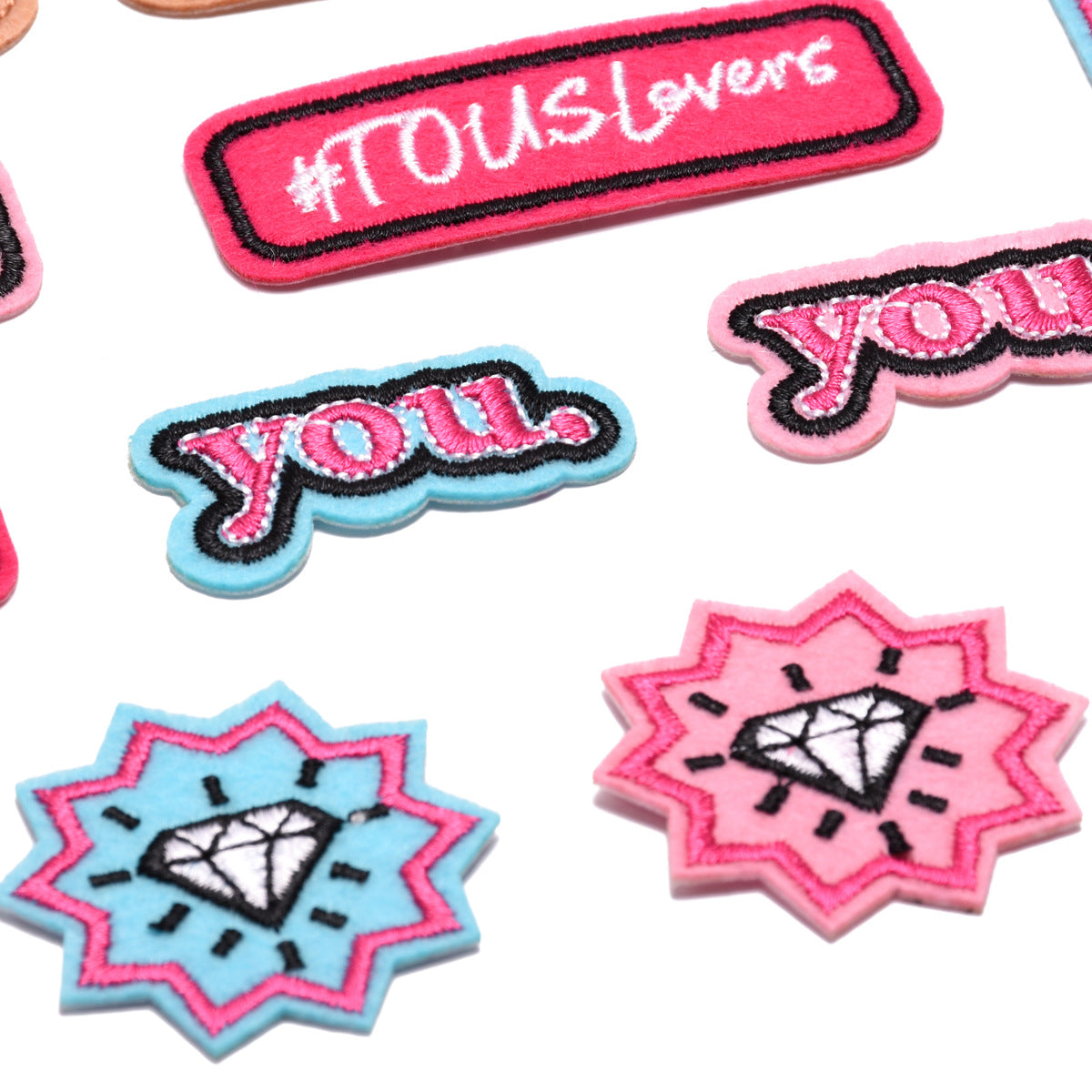 Wholesale 17Pcs Embroidered Iron On Patches Set Felt Twill Campus Style Badge Appliques DIY Clothing Accessory Boutique Gift Resale