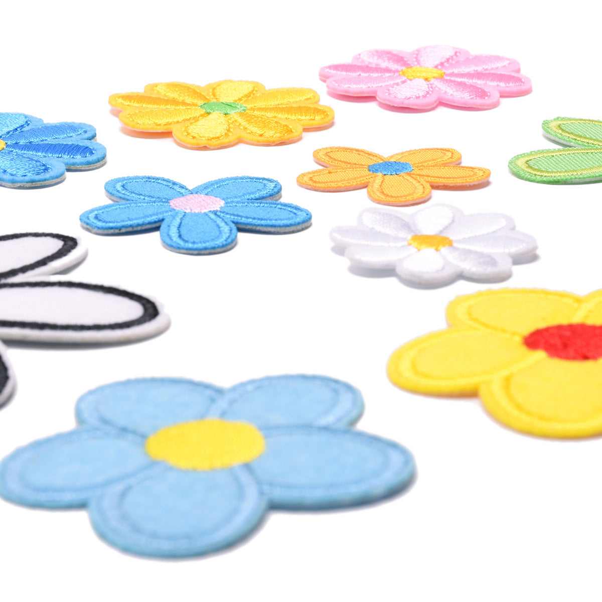 Wholesale Chic Sunflower Embroidered Iron On Patches For Clothing Set Of 12 Styles DIY Craft Accessory