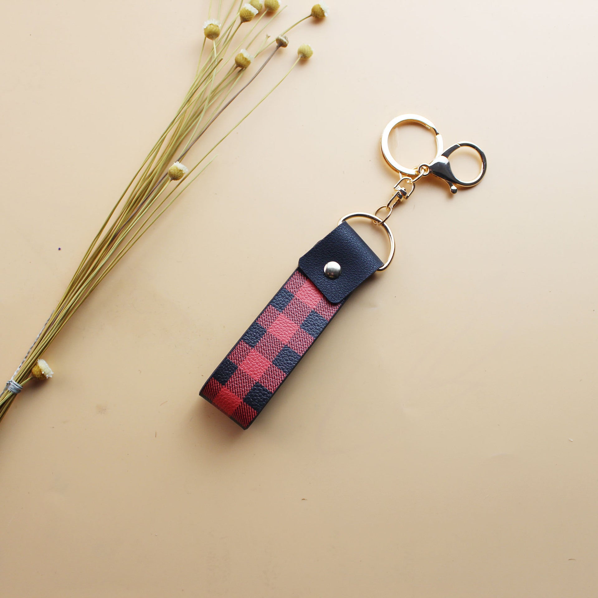 Wholesale Love Leather Keychain
