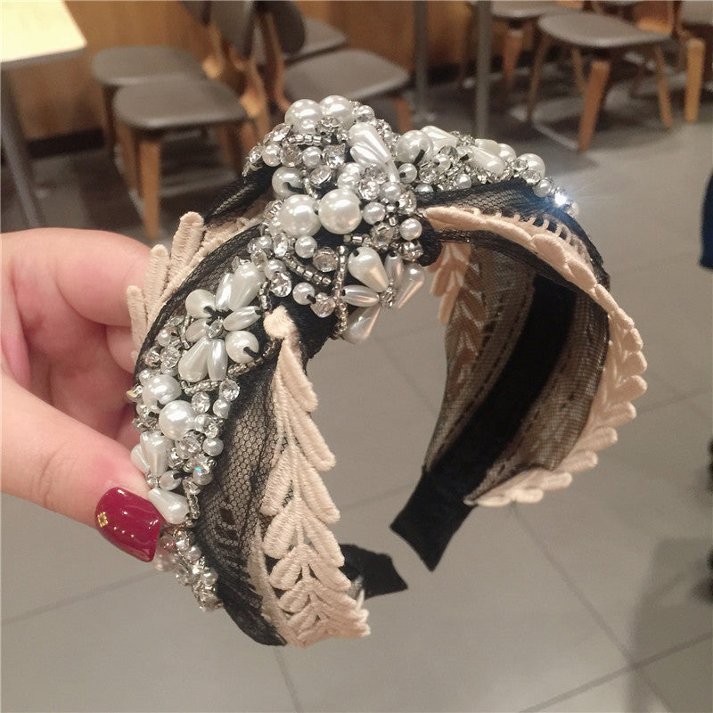 Wholesale Middle Knot Hollow Wide Edge Pearl Headband