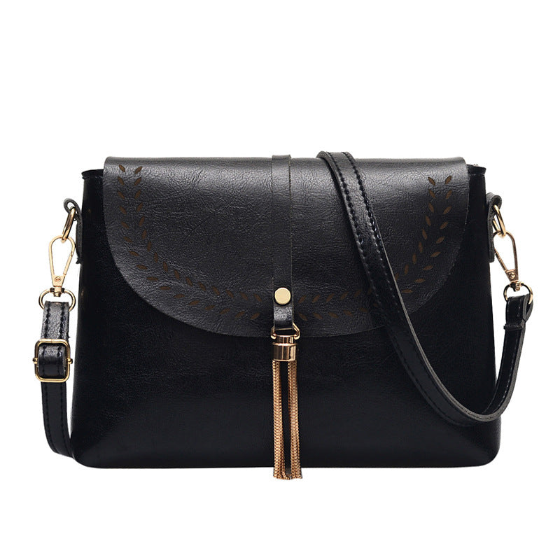 Wholesale Vintage Style Shell Tassel PU Shoulder Bag