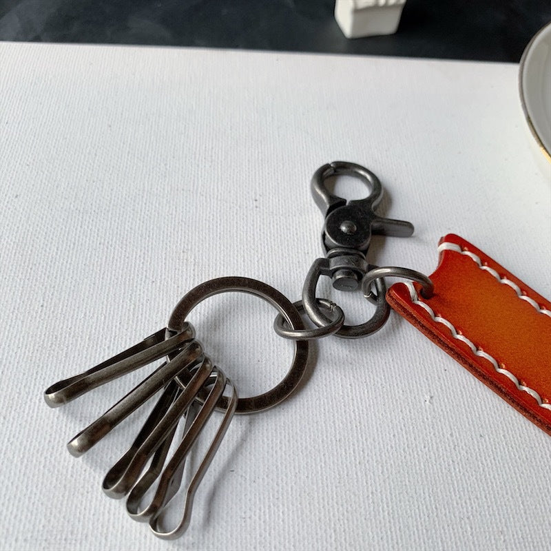 Wholesale Cowhide Carved Horseshoe Chain Keychains