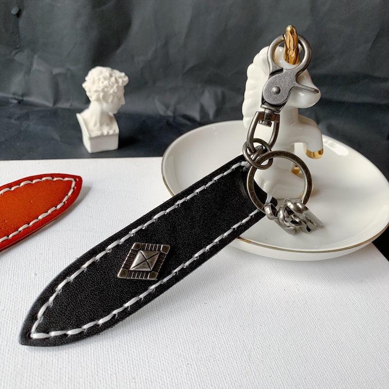 Wholesale Cowhide Carved Horseshoe Chain Keychains