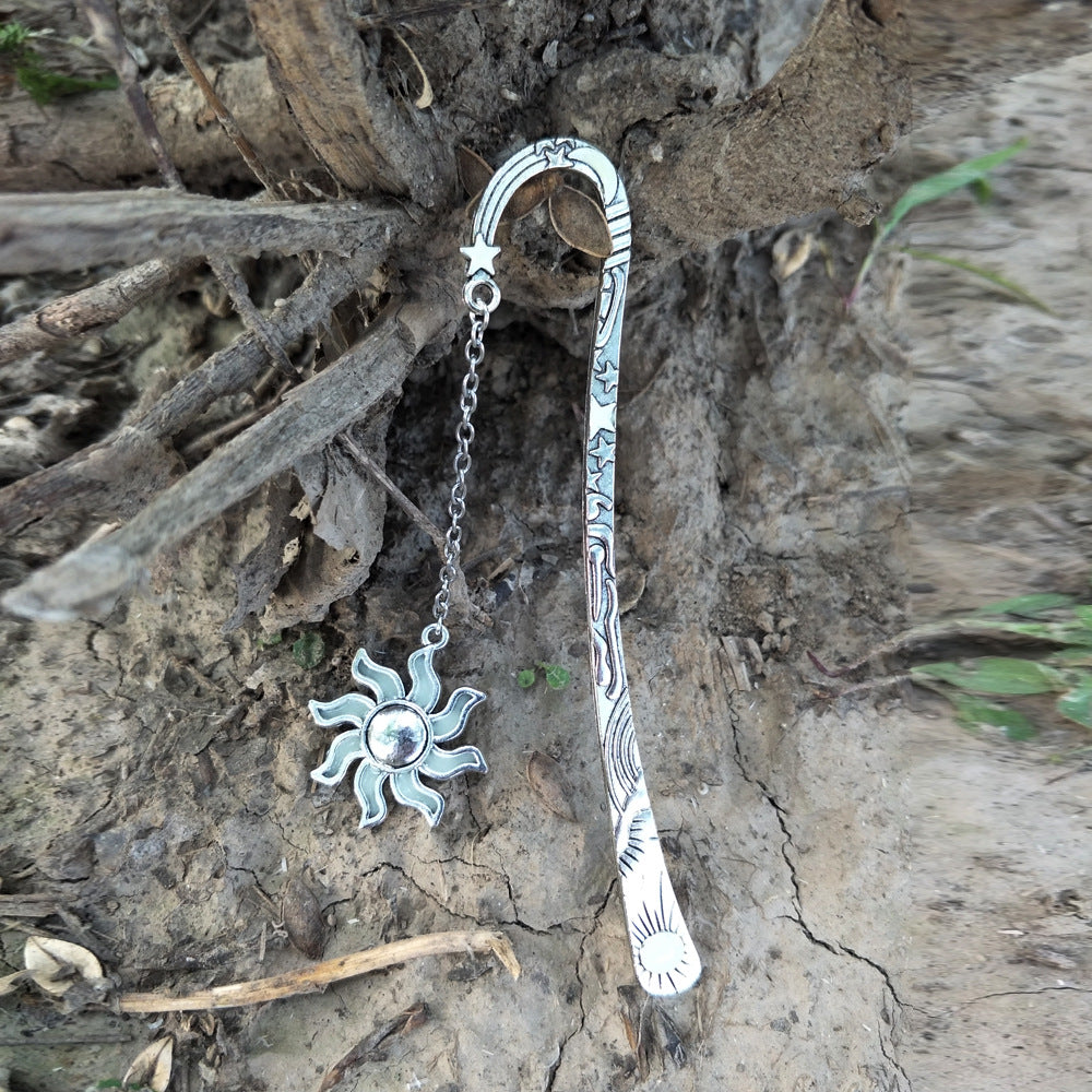 Wholesale Dog Paw Luminous Metal Bookmark