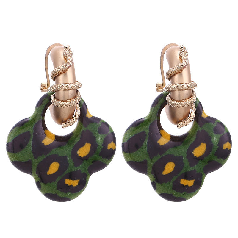 Wholesale Leopard Pattern Clover Resin Pendant Earrings