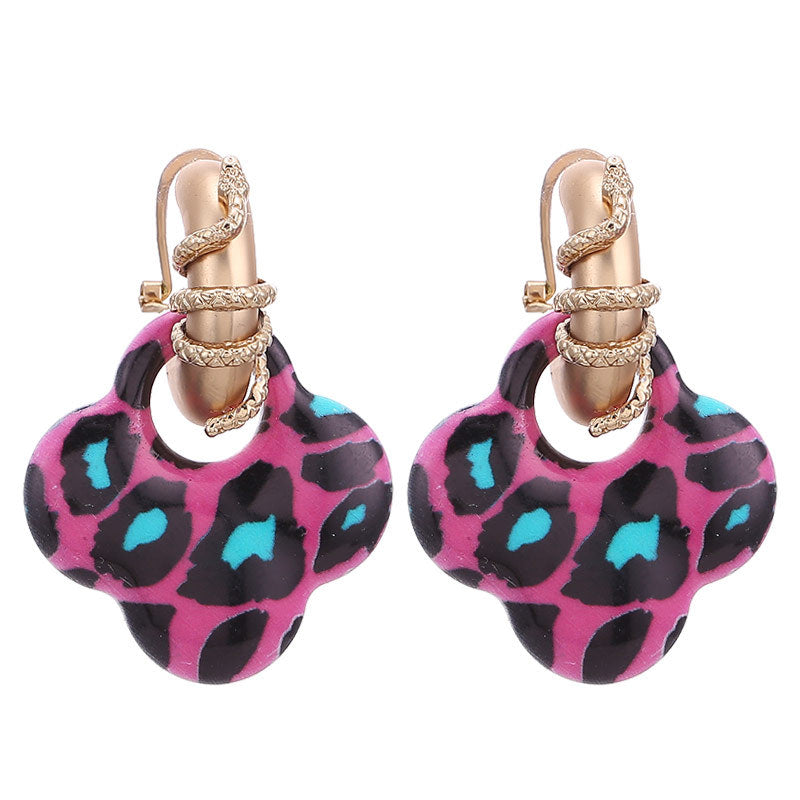 Wholesale Leopard Pattern Clover Resin Pendant Earrings