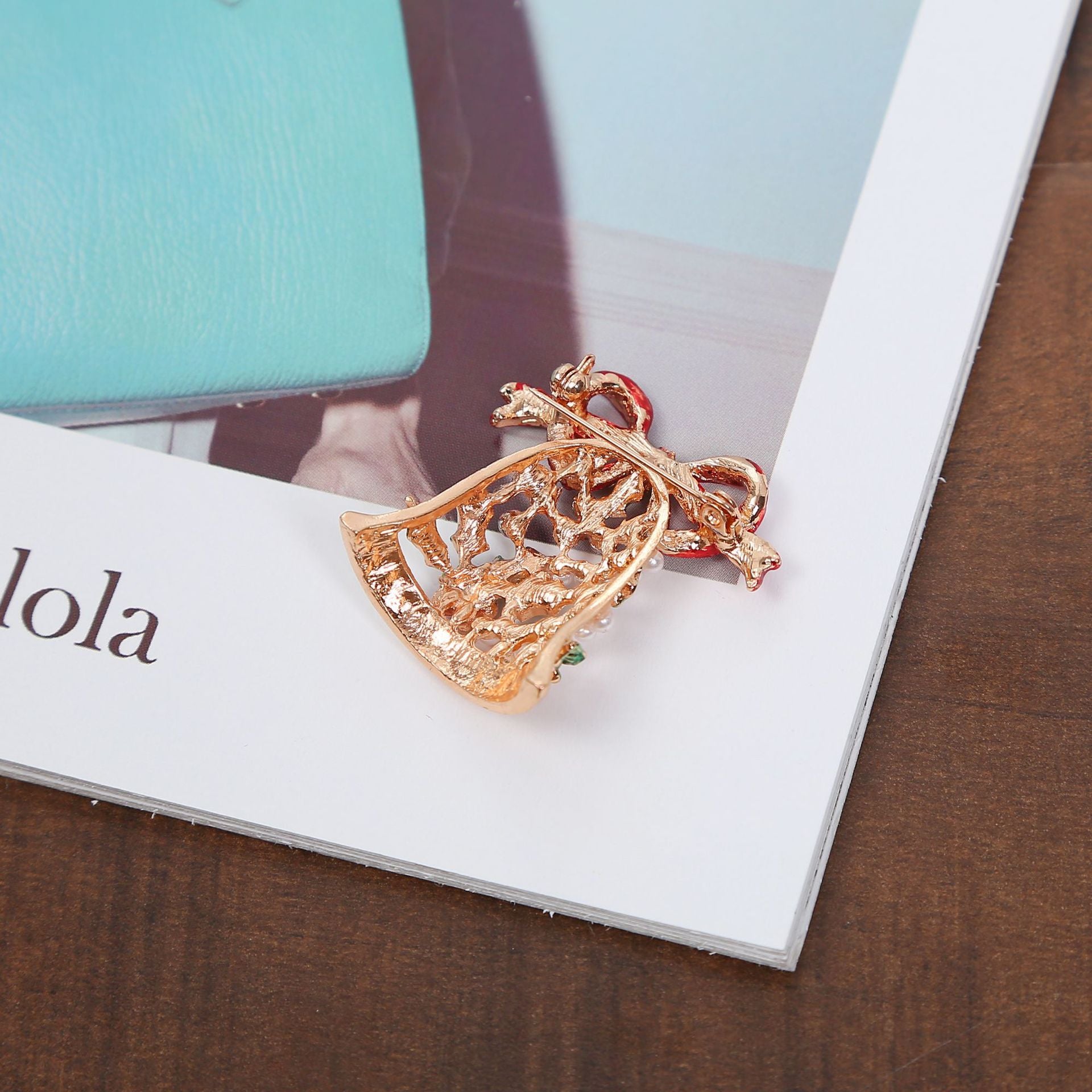 Wholesale Pearl and Rhinestone Christmas Bell Brooch