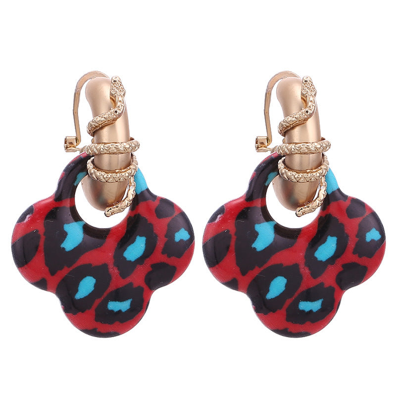 Wholesale Leopard Pattern Clover Resin Pendant Earrings
