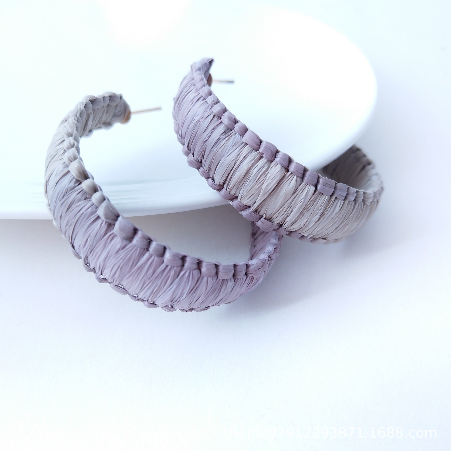Wholesale Fashionable C-shaped Hand-woven Raffia Earrings