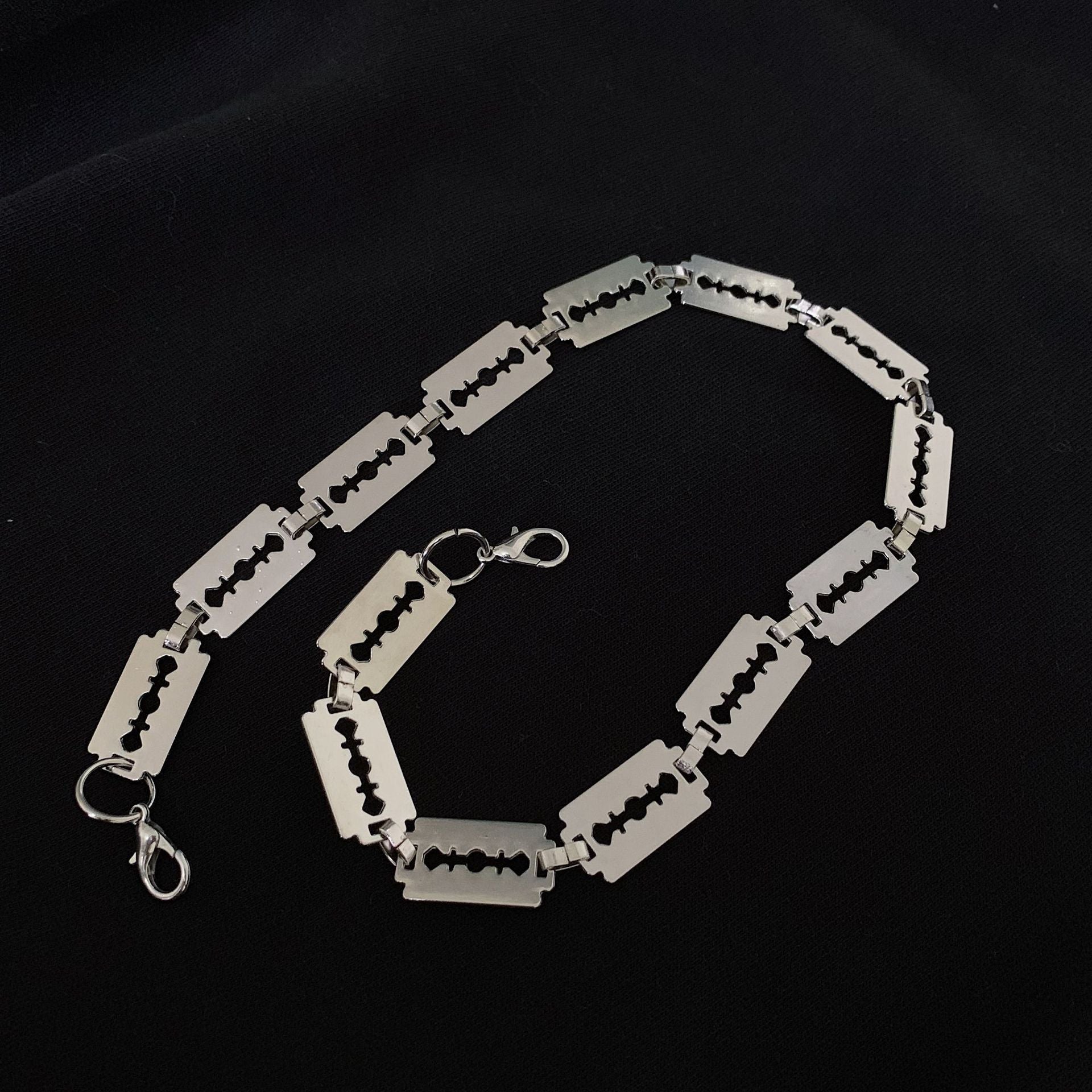 Wholesale Personalized Blade Alloy Necklaces