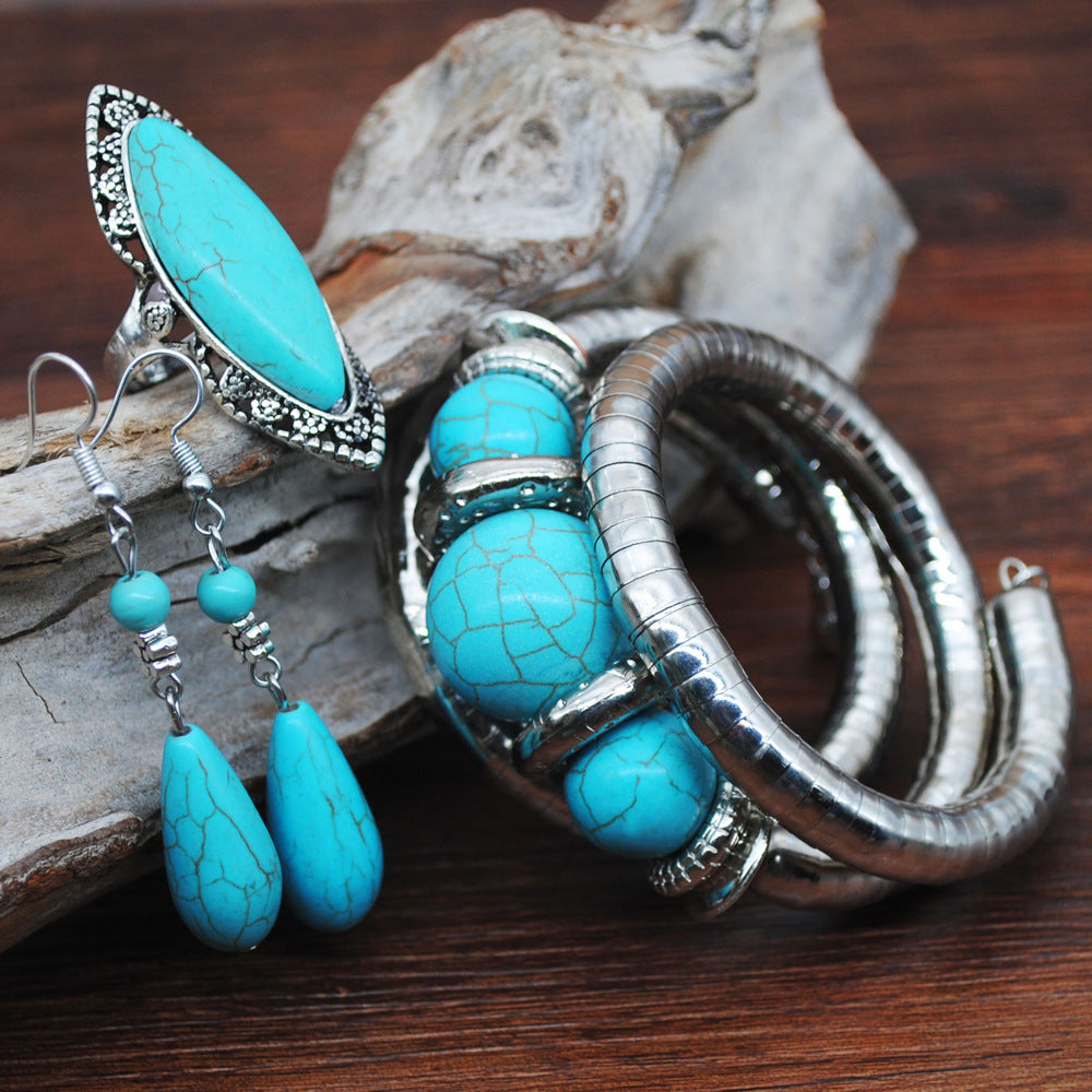 Wholesale Ethnic Style Turquoise Beaded Necklace Sweater Chain Earrings Ring Jewelry Set
