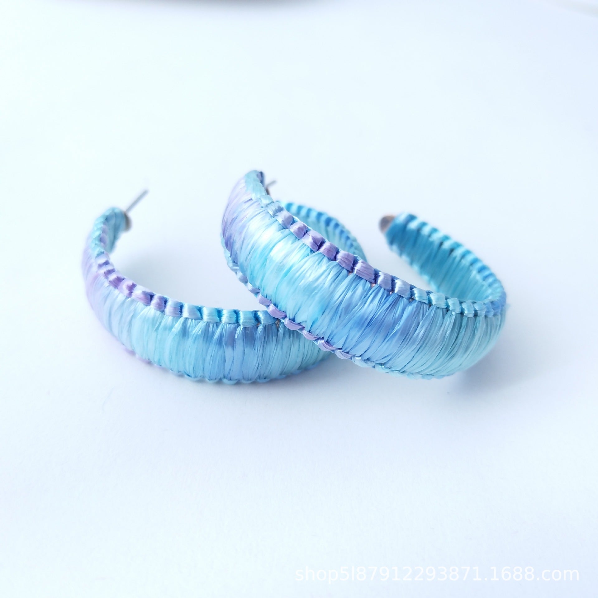 Wholesale Fashionable C-shaped Hand-woven Raffia Earrings