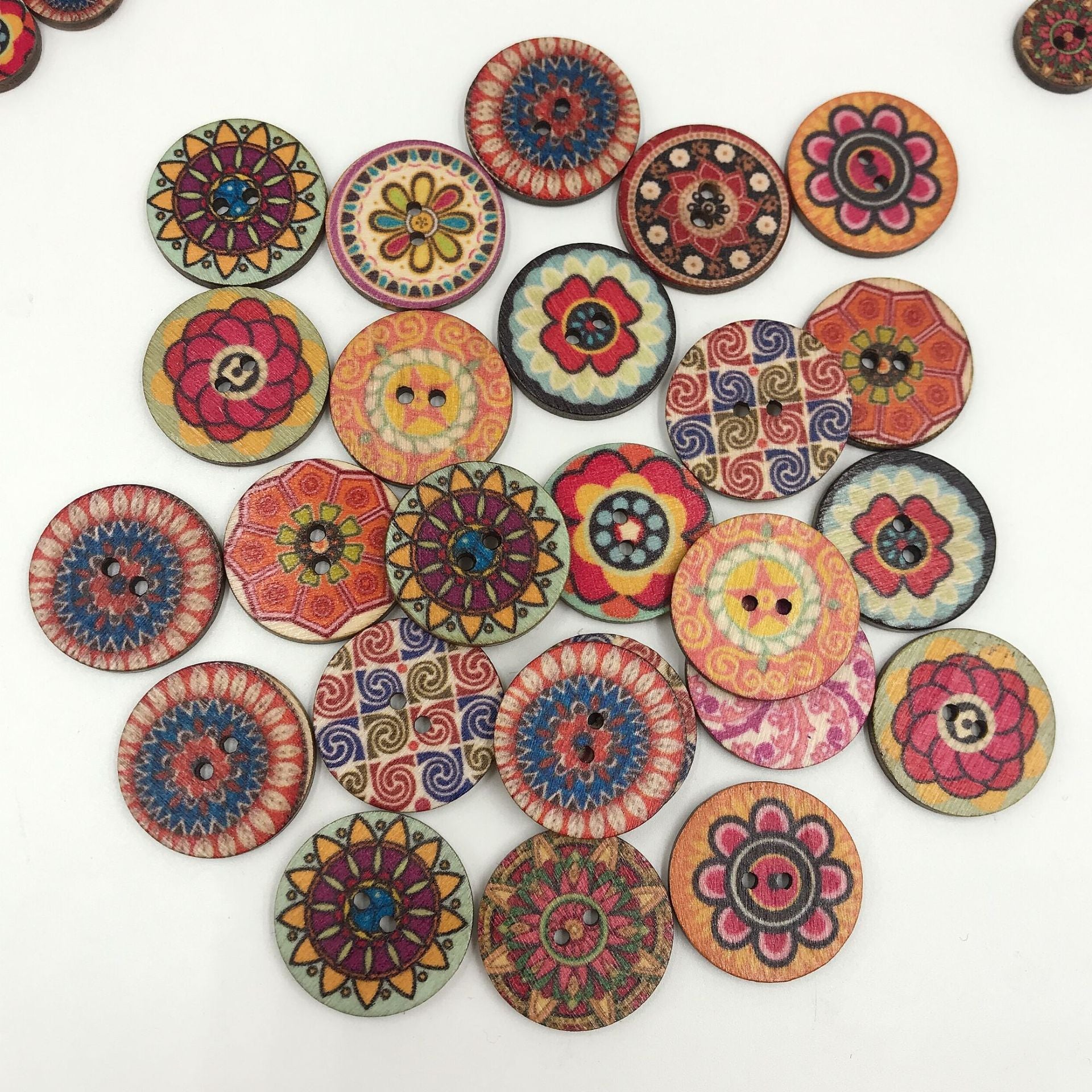 Wholesale retro disc wood buttons painted printed two-eye wooden buttons DIY handicrafts